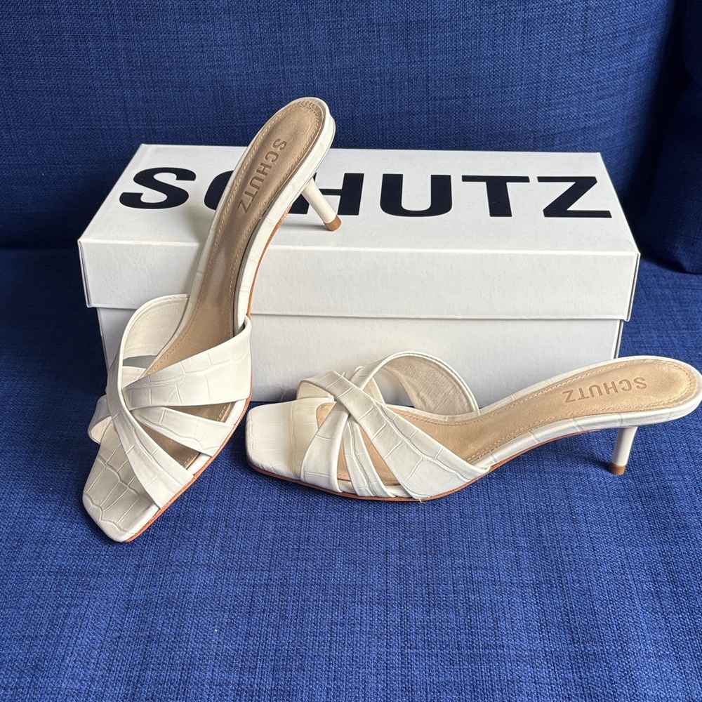 SCHUTZ Keefa Mule Pearl Heels